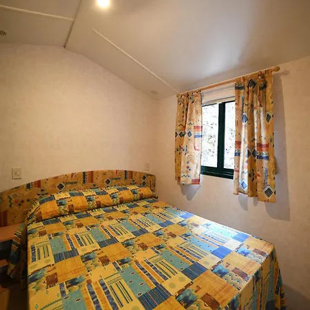 Casa de Férias Mobilheim Auf Dem Huegel Mit Pool