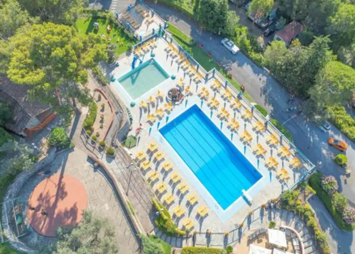 Mobilheim Auf Dem Huegel Mit Pool Holiday home Villanova d'Albenga